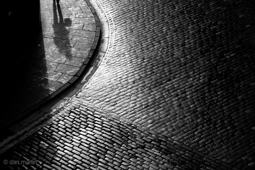 Light casts its gaze