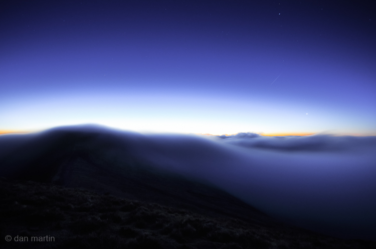 05:44:24 The Stars fade and the mist starts to swoop in