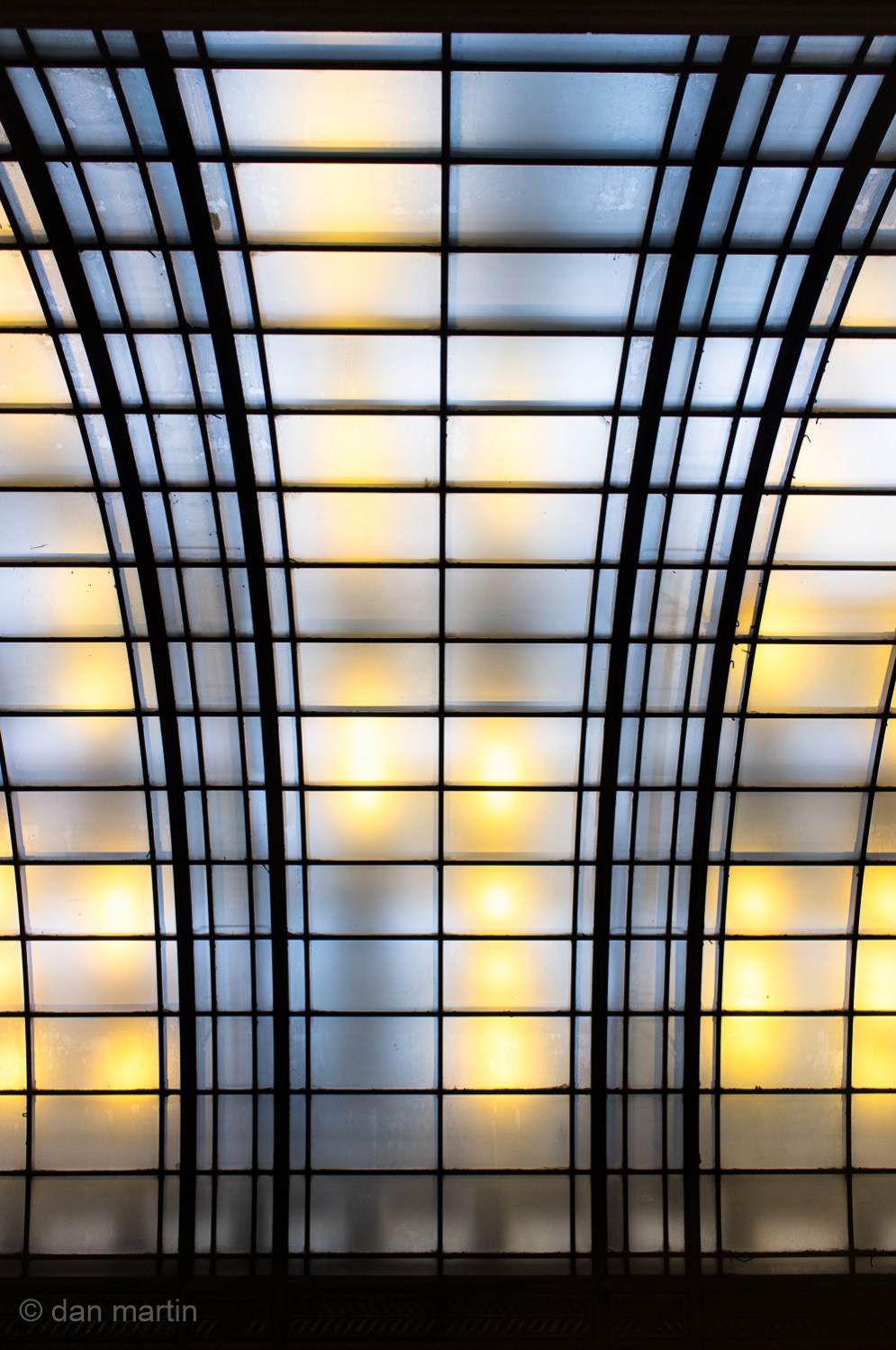 Subtle hues of colour Drawing us in