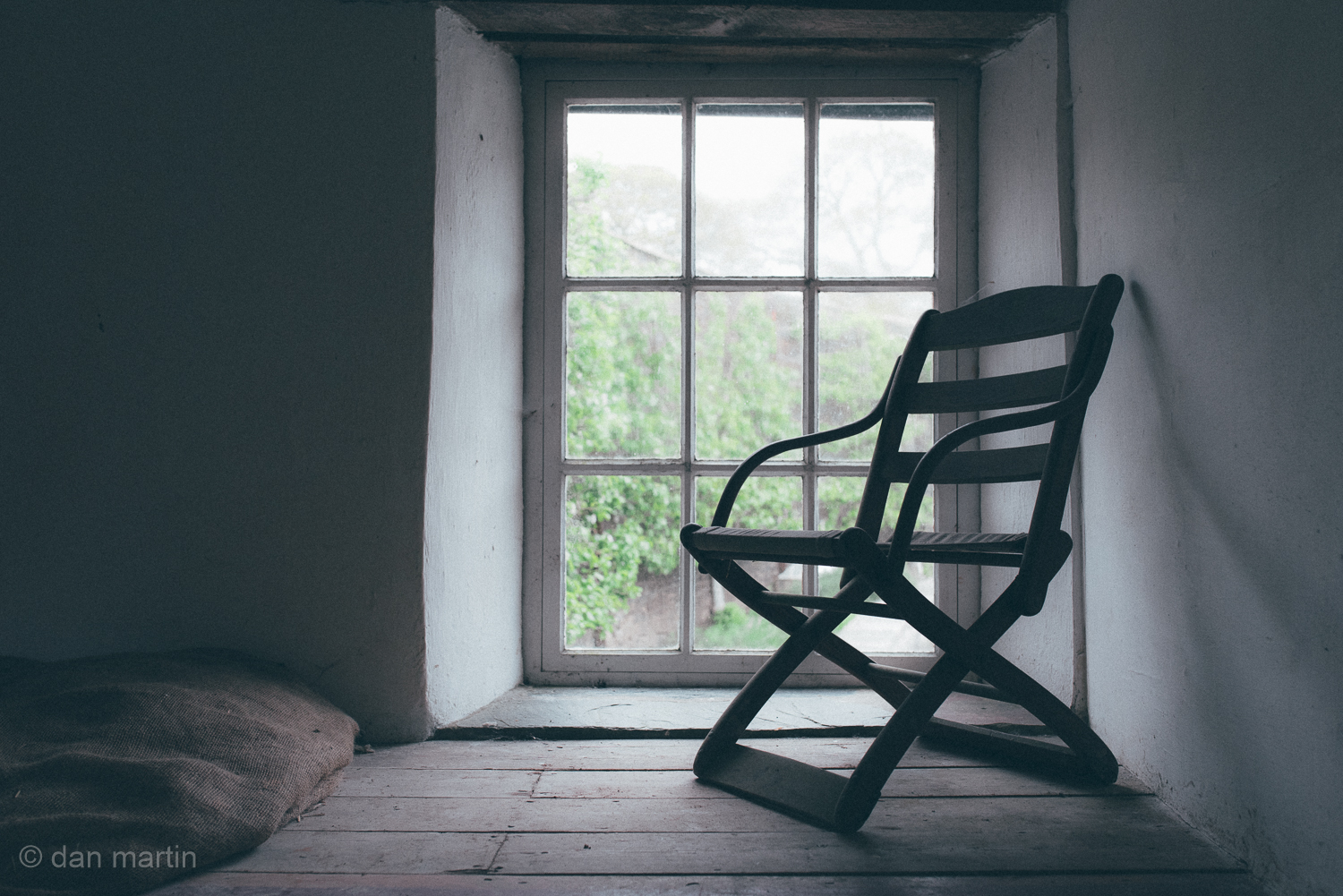 What moments composed of thought lost unobserved yet watching regarding of contemplation belonging to this chair