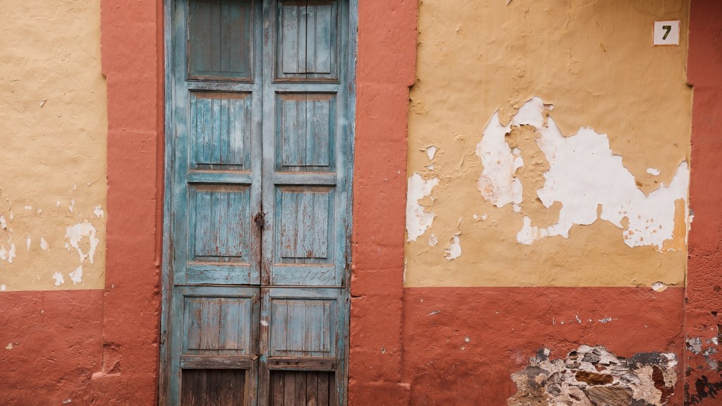 t h e c o l o u r o f s t o n&nbsp;e