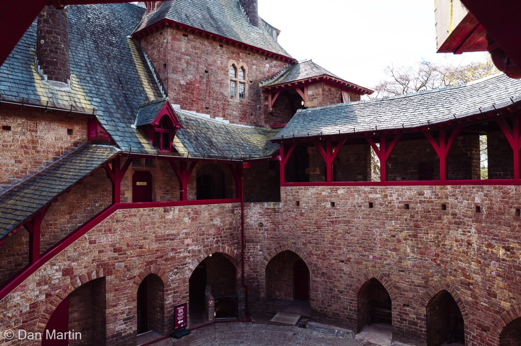 r e d c a s t l&nbsp;e