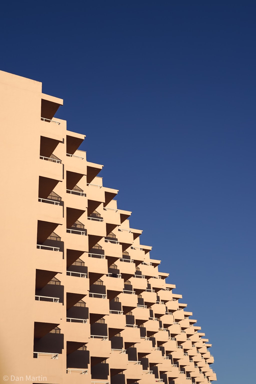 m a l l o r c a  /  c o n t r a s t&nbsp;s